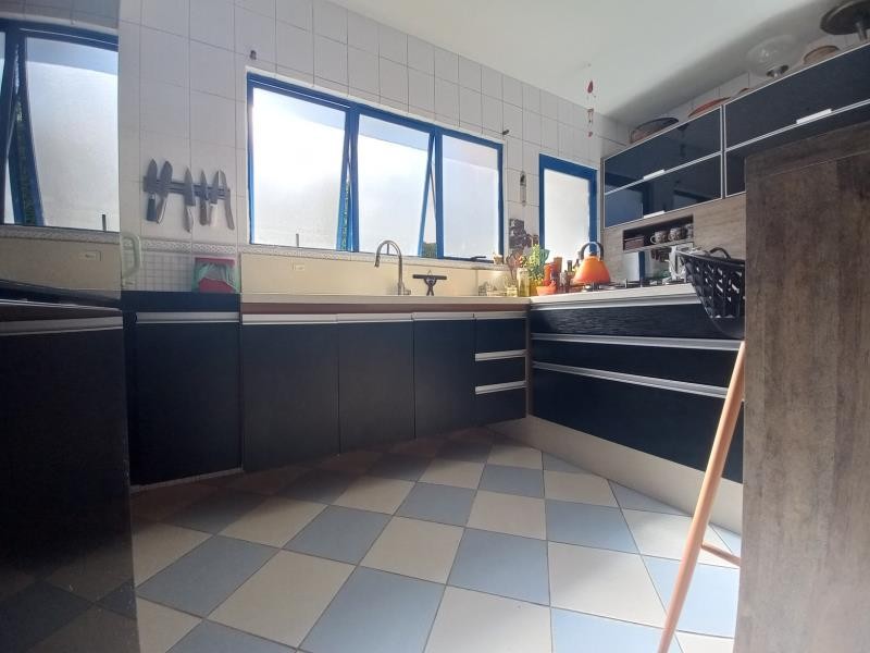 Casa, 4 quartos, 1384 m² - Foto 13