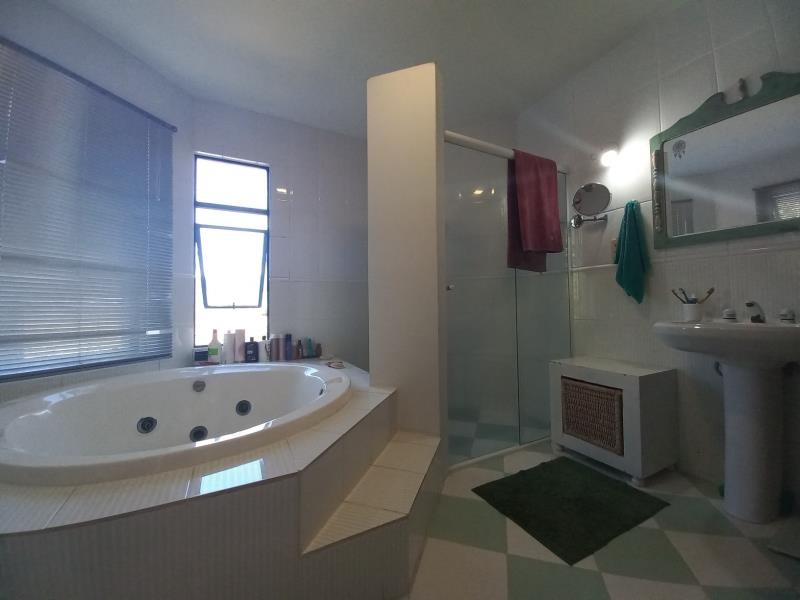 Casa, 4 quartos, 1384 m² - Foto 31