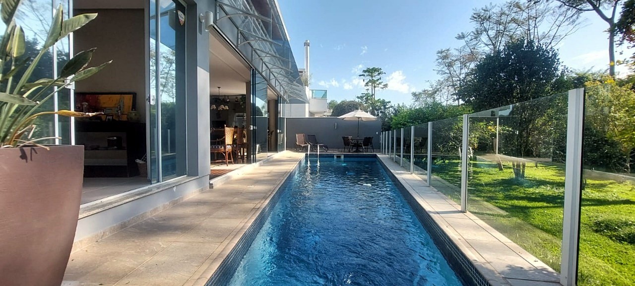 Casa de Condomínio, 4 quartos - Foto 1